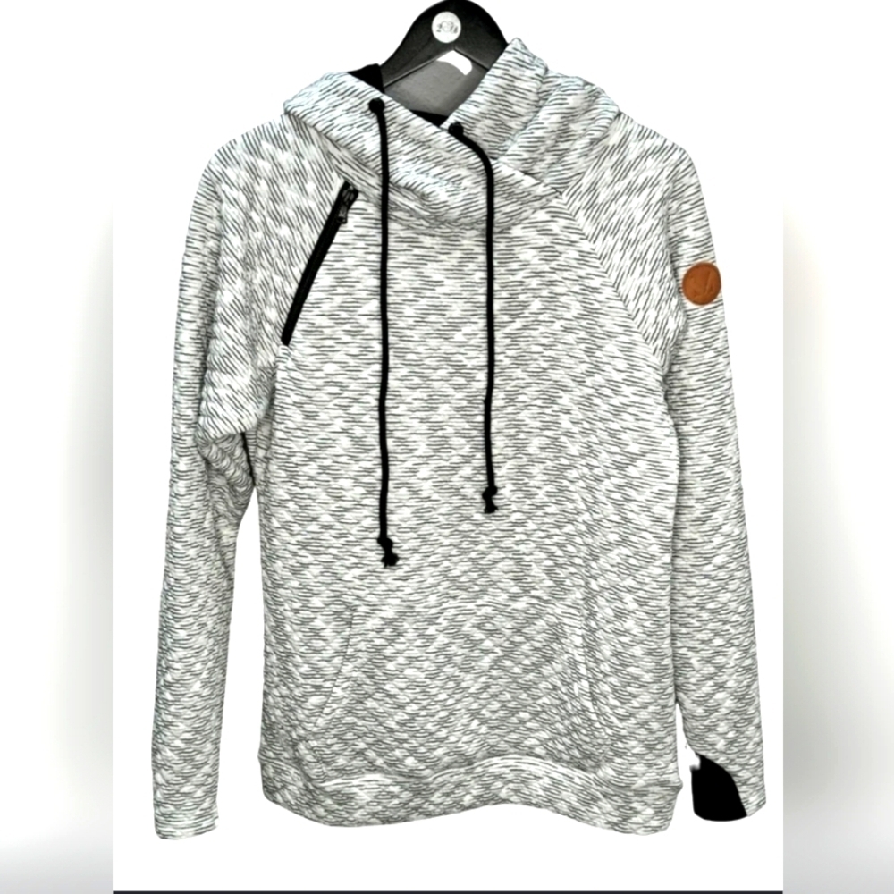 Michelle Mae Quilted Hoodie. Kangaroo Pockets Thumb holes In Cuffs Sz 1XL (NWT)